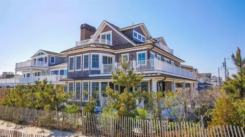 924 Stenton Pl, Ocean City, NJ 08226