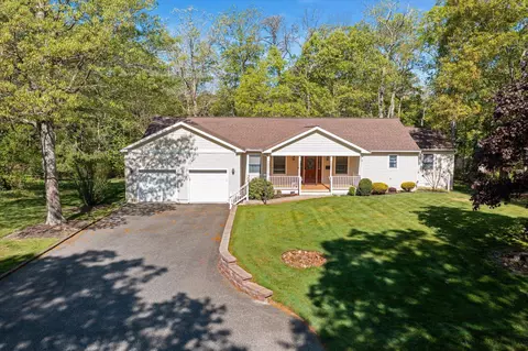10 Saddlewood Dr, Cape May Court House, NJ 08210