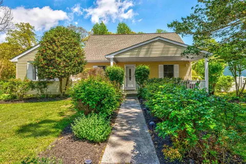 205 Lennox Ave, North Cape May, NJ 08204