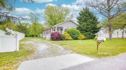 53 Secluded Ln, Rio Grande, NJ 08242
