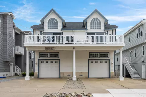 121 78th St #WEST, Sea Isle City, NJ 08243