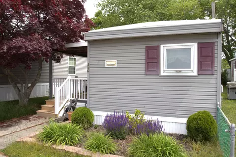 216 Maurice Blvd, Rio Grande, NJ 08240