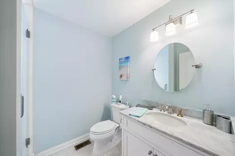 Bath - 43 E 26th St, Avalon, NJ 08202 photo 2 of 7