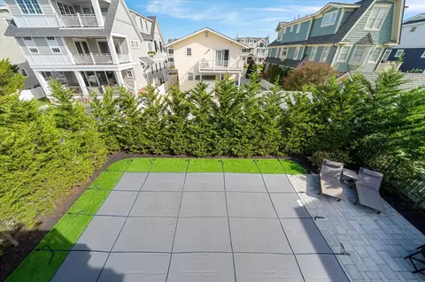 Exterior - 43 E 26th St, Avalon, NJ 08202 photo 6 of 11