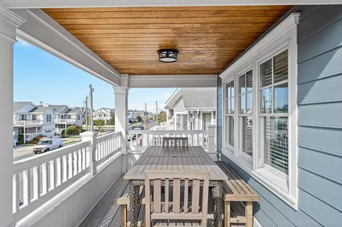 Exterior - 43 E 26th St, Avalon, NJ 08202 photo 7 of 11