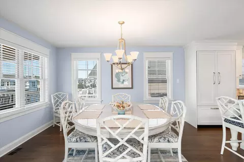 Dining - 43 E 26th St, Avalon, NJ 08202 photo 1 of 2