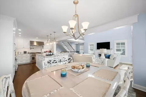 Dining - 43 E 26th St, Avalon, NJ 08202 photo 2 of 2