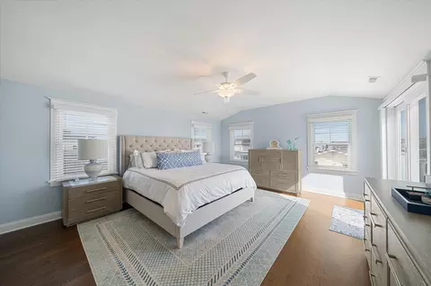 Bedroom - 43 E 26th St, Avalon, NJ 08202 photo 8 of 9