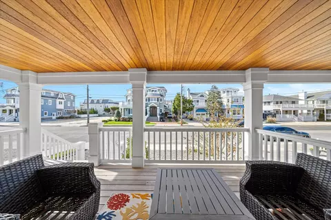 Exterior - 43 E 26th St, Avalon, NJ 08202 photo 3 of 11