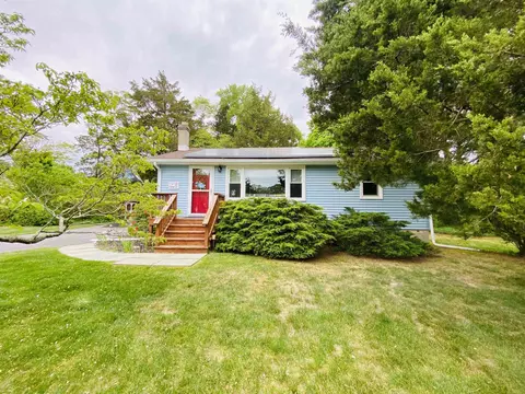 22 Pine St, Cape May Court House, NJ 08210
