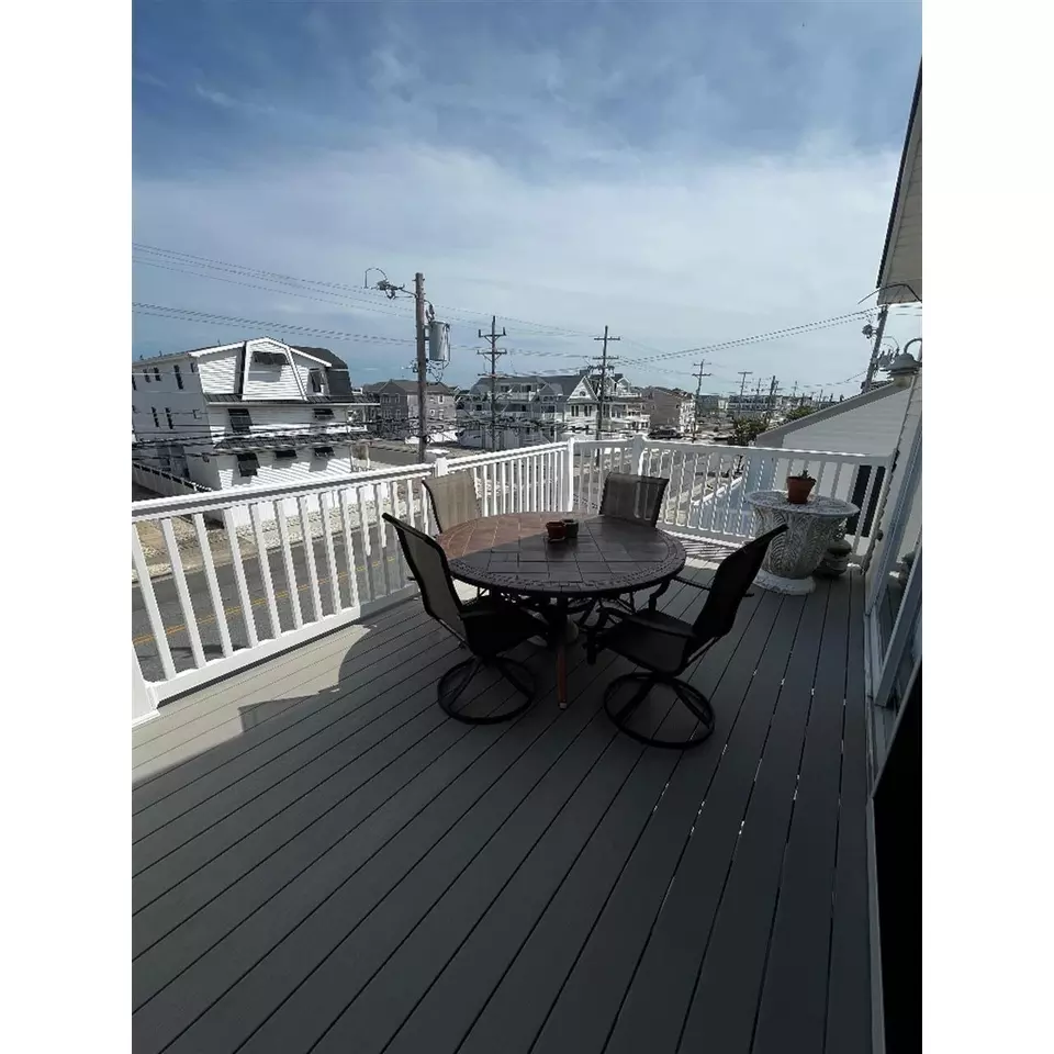 Exterior - 7908 Landis Ave, Sea Isle City, NJ 08243 photo 4 of 4