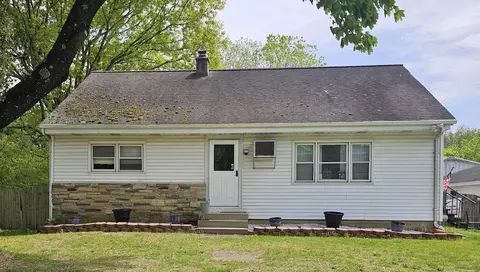 921 Monmouth Rd, Cream Ridge, NJ 08514