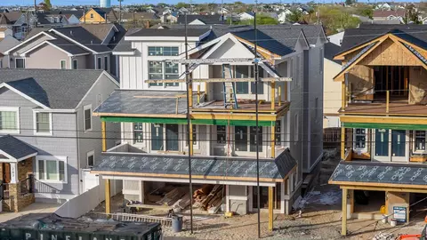 209 E Monterey Ave, Wildwood Crest, NJ 08260