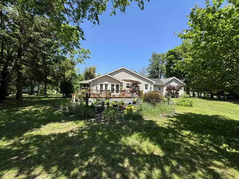 157 School House Rd, Dennis, NJ 08210