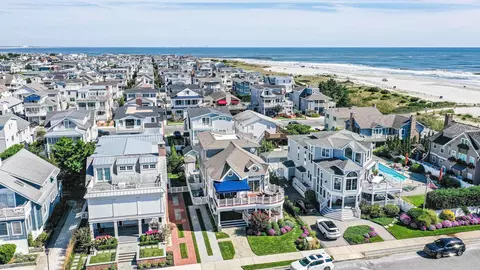 65 E 17th St, Avalon, NJ 08202 photo 3