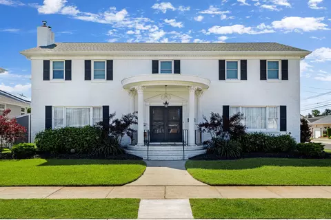 9305 Pacific Ave, Wildwood Crest, NJ 08260