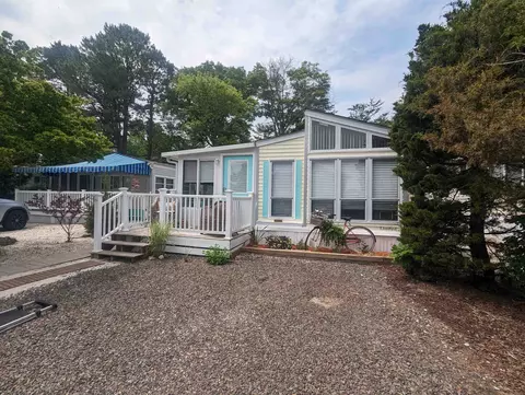 35 S Lake Dr, Marmora, NJ 08223