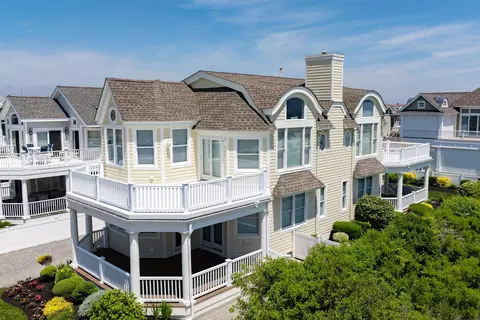 2 84th St, Stone Harbor, NJ 08247