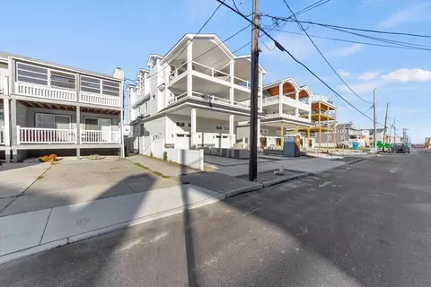 227 40th St #WEST, Sea Isle City, NJ 08243
