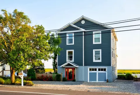 703 Stone Harbor Blvd, Cape May Court House, NJ 08210