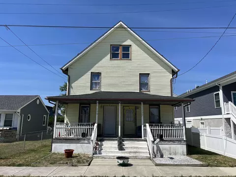 128-130 W Spicer Ave, Wildwood, NJ 08260