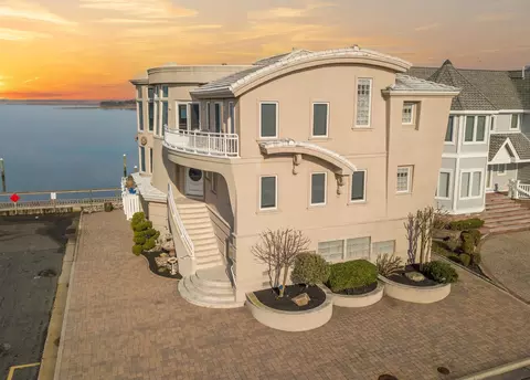 6618 Park Blvd, Wildwood Crest, NJ 08260
