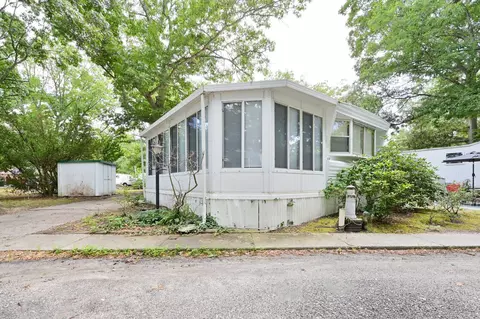 63 Ferren Ave, Rio Grande, NJ 08242