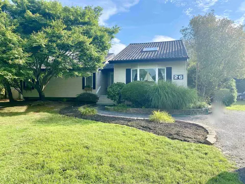 26 Meadow Creek Dr, Dennis, NJ 08210