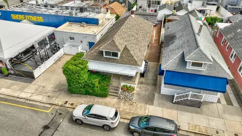 107 E Sweetbriar Rd, Wildwood Crest, NJ 08260