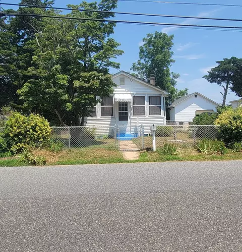 21 W Woodland Ave, Villas, NJ 08251