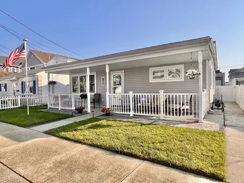 104 E Denver Ave, Wildwood Crest, NJ 08260