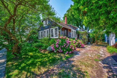 1305 Maryland Ave, Cape May, NJ 08204
