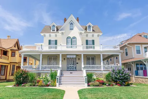 819 Beach Ave #2-E, Cape May, NJ 08204