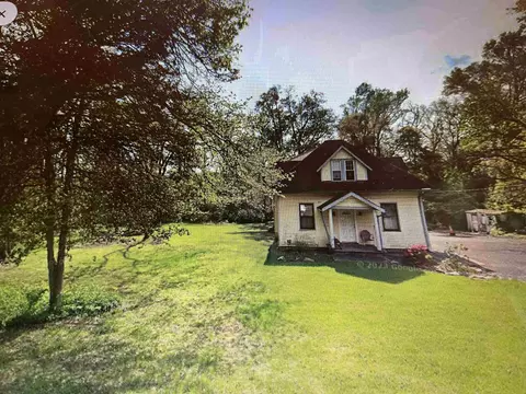 220 Hartford Rd, Mount Laurel, NJ 08054