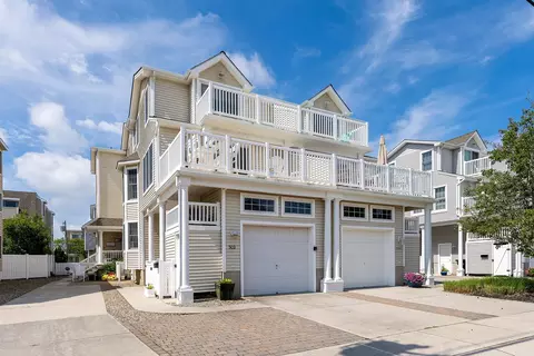 302 79th St #302, Avalon, NJ 08202