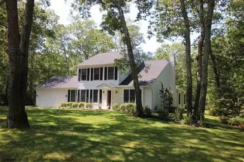 2 Coventry Ln, Palermo, NJ 08230