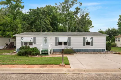 82 Breakwater Pl, North Cape May, NJ 08204