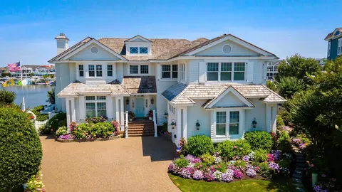 35 Seagull Dr, Avalon, NJ 08202