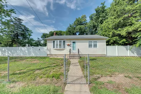 127 E Hudson Ave, Villas, NJ 08251