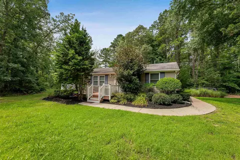 105 Siegtown Rd, Cape May Court House, NJ 08210