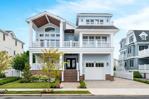 238 66th St, Avalon, NJ 08202