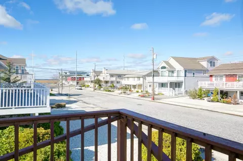 Exterior - 238 68th St, Avalon, NJ 08202 photo 1 of 4