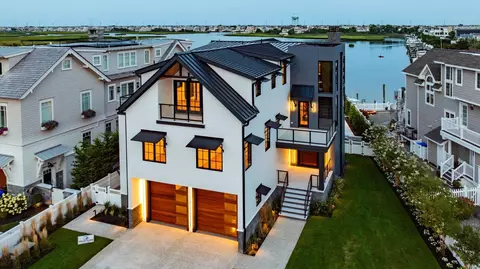 13 Pelican Dr, Avalon, NJ 08202