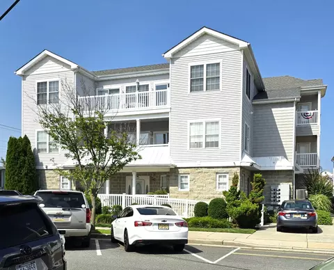 201 E Roberts Ave #300, Wildwood, NJ 08260