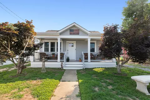 16 Cloverdale Ave, Villas, NJ 08251