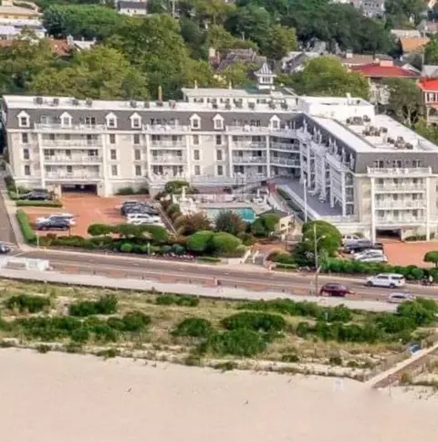 10 Congress St #305, Cape May, NJ 08204
