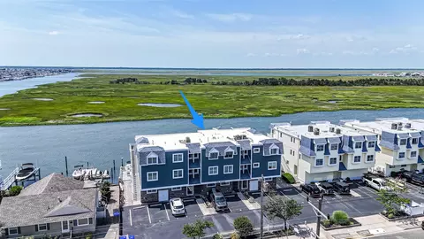 1708 Ocean Dr #6, Avalon, NJ 08202
