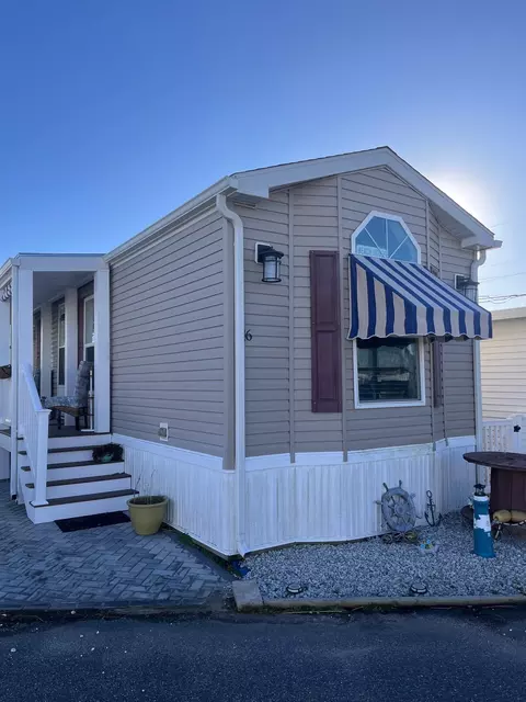 16 Leaming Ave, Wildwood, NJ 08260