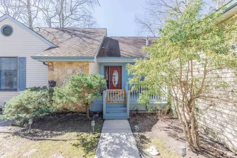 7 Shadbush Ln, North Cape May, NJ 08204
