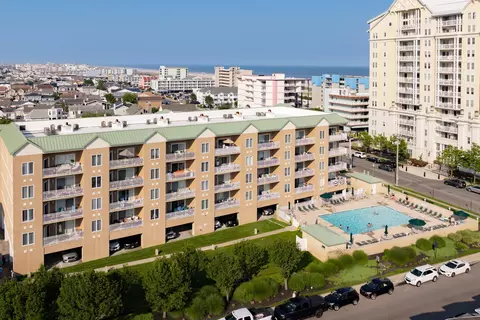 301 E Rochester Ave #310, Wildwood Crest, NJ 08260